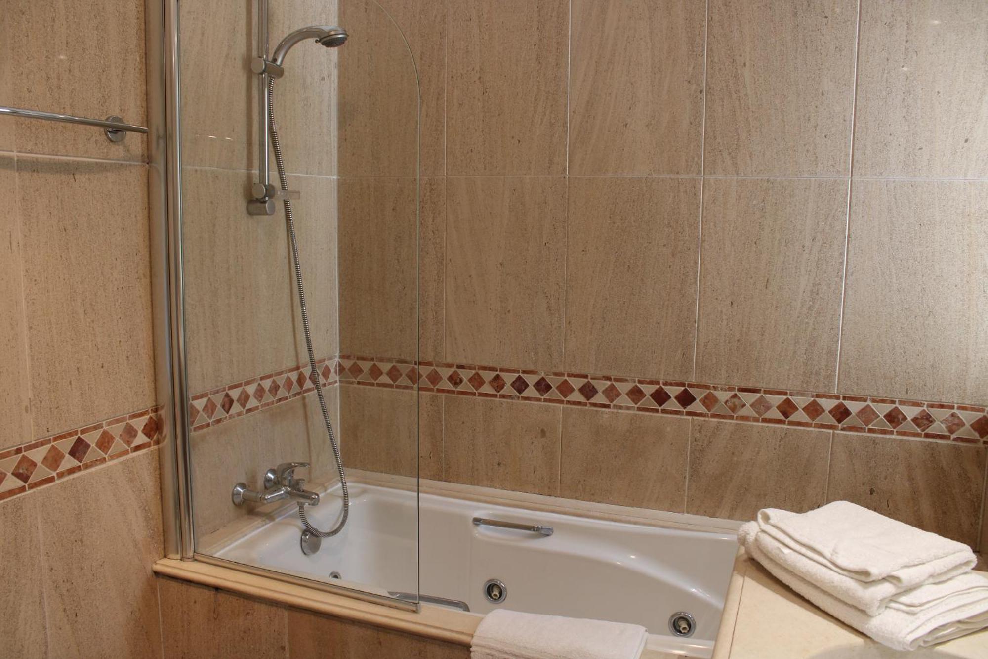 Luxury 2 Bedroom Apartment With Private Garden Almancil Eksteriør bilde